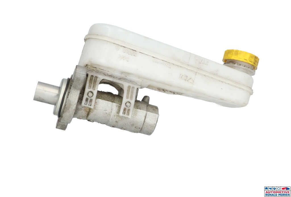 Used Master cylinder Peugeot Boxer (U9) 2.2 Blue HDi 120 Price € 35,01 Inclusive VAT offered by Automaterialen Ronald Morien B.V.