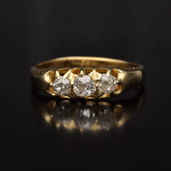 Antique 18ct Gold Three Stone Diamond Ring