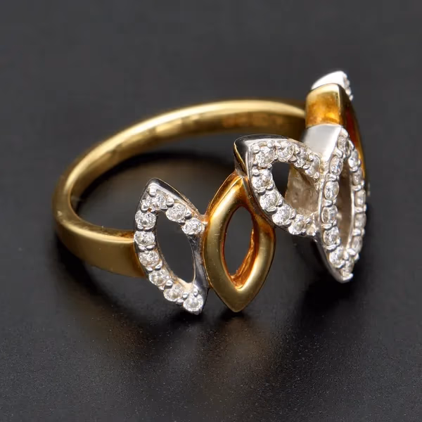 18ct Gold Diamond Ring