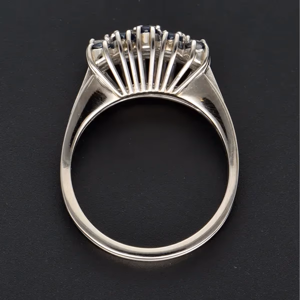 18ct Gold Sapphire and Diamond Ring