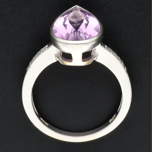 18ct White Gold Amethyst & Diamond Ring