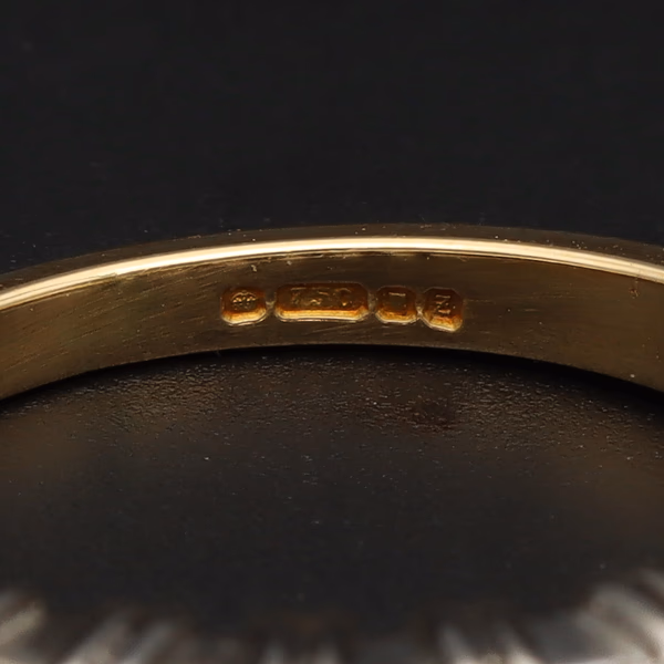 18ct Gold Diamond Ring