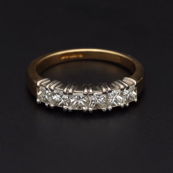 18ct Gold Diamond Ring