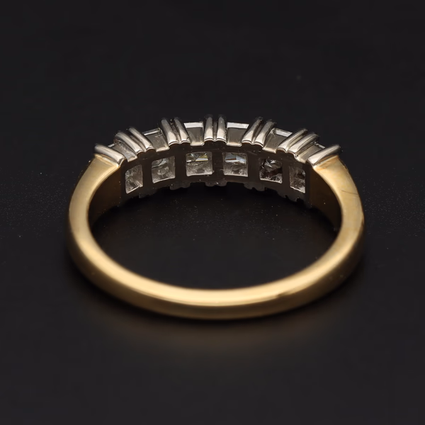 18ct Gold Diamond Ring