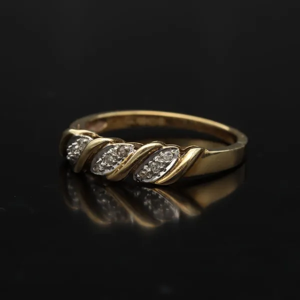 9ct Gold Diamond Ring