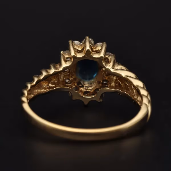 Large 14ct Gold Tanzanite Diamond Retro Ring. Size W