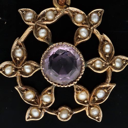 Early 20th Century 9ct Gold Amethyst and Seed Pearl Pendant image-3
