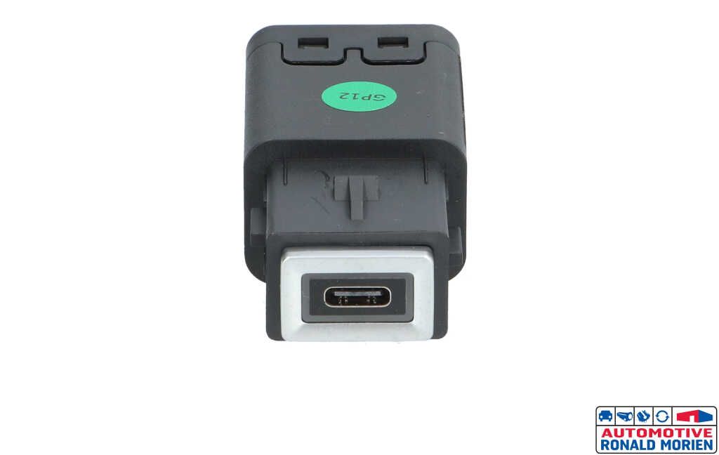 Gebruikte USB module Opel Astra L (F3/FB/FM/FP) 1.6 Plug-in Hybrid Turbo 16V Prijs € 19,00 Inclusief btw aangeboden door Automaterialen Ronald Morien B.V.