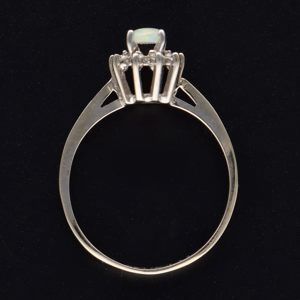 14ct Gold Opal and Diamond Ring