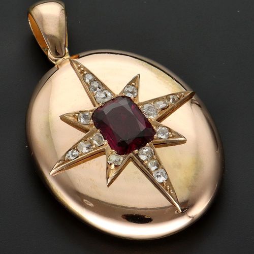 18ct Gold Garnet and Diamond Locket image-3