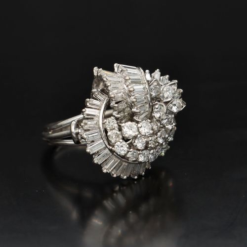 Vintage Platinum Diamond Ring image-1