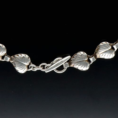 Danish Mid Century Silver Foliate Link Necklace image-6