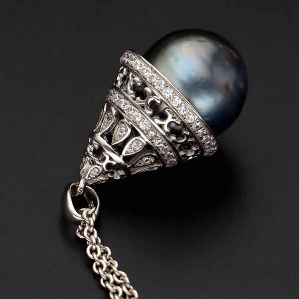 Silver Pendant with Cultured Pearl and Cubic Zircona