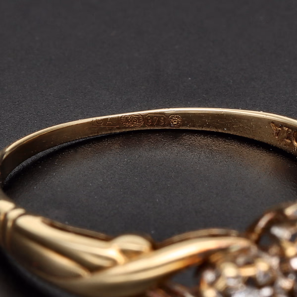 Retro Gold Diamond Ring