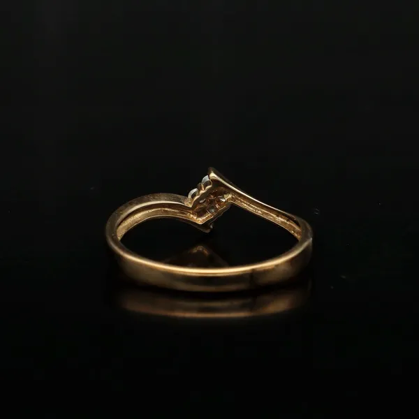 9ct Gold Diamond Ring