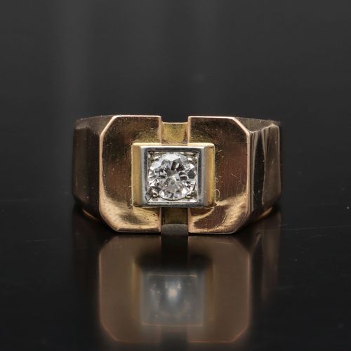 Large Mens 18ct Gold Diamond Set Ring image-2