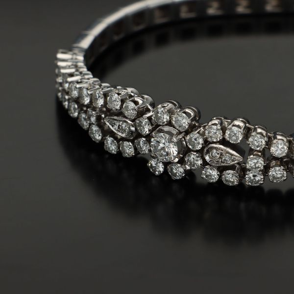 Mid 20th Century French 18ct Gold Diamond Bracelet