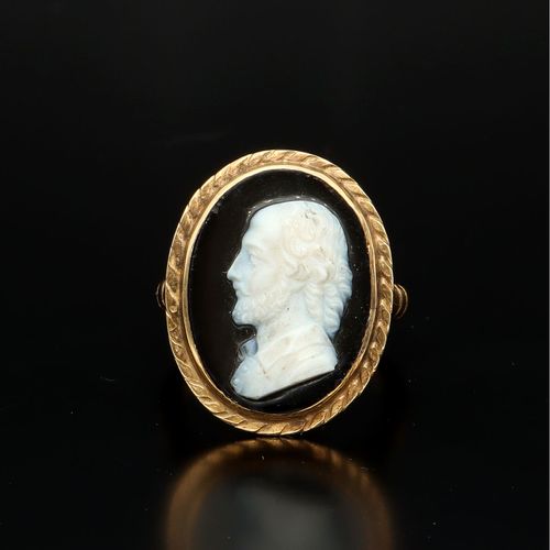 9ct Cameo Ring image-2