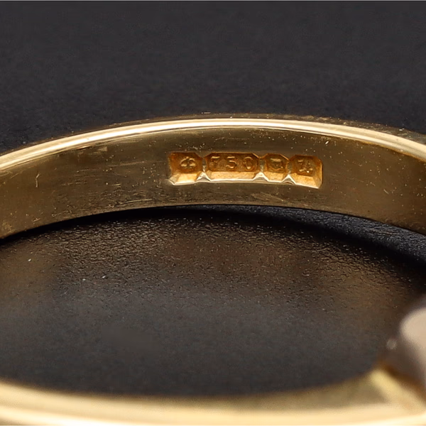 18ct Gold Diamond Solitaire 'Rub-Over' Ring