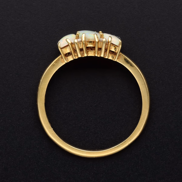 Retro 18ct Yellow Gold Opal & Diamond Ring