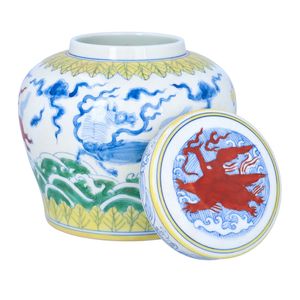 Chinese Chenghua Doucai Porcelain Jar with Cover