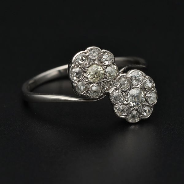 18ct White Gold Daisy Diamond Cluster Ring
