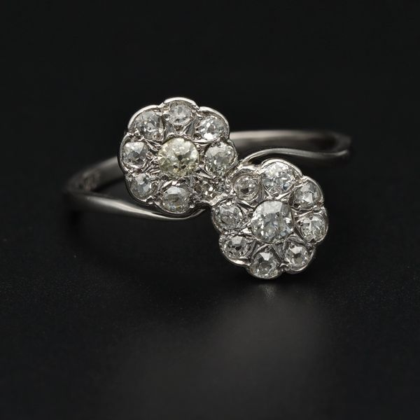 18ct White Gold Daisy Diamond Cluster Ring