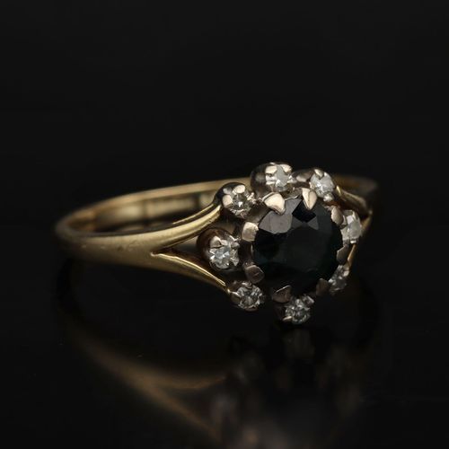 18ct Gold Sapphire and Diamond Ring. London 1975 image-1