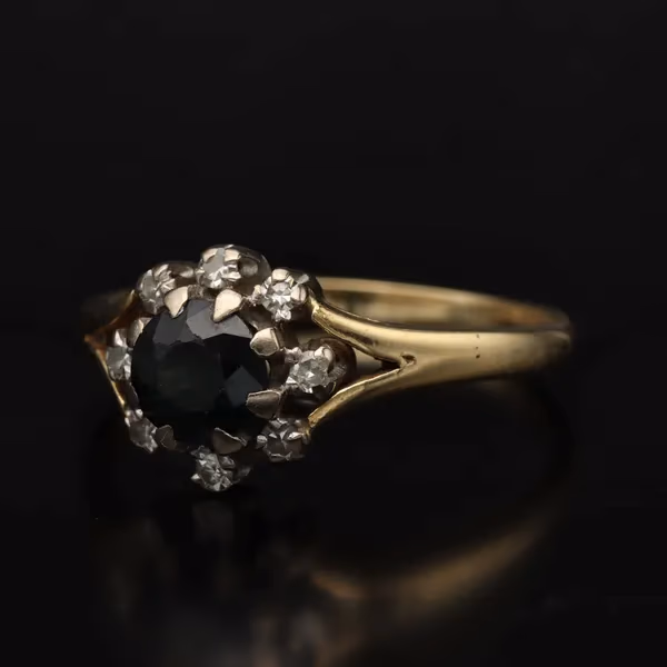 18ct Gold Sapphire and Diamond Ring. London 1975