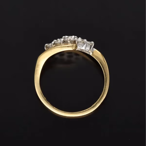 18ct Gold Diamond Cluster Ring