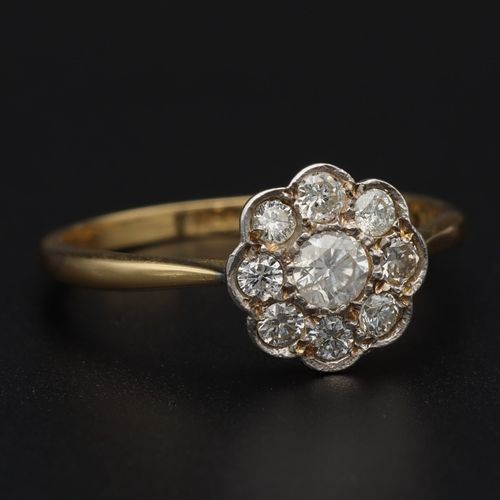 18ct Gold Diamond Cluster Ring image-1