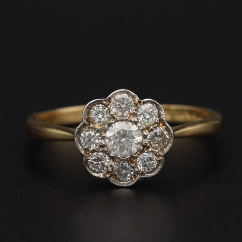 18ct Gold Diamond Cluster Ring image-2