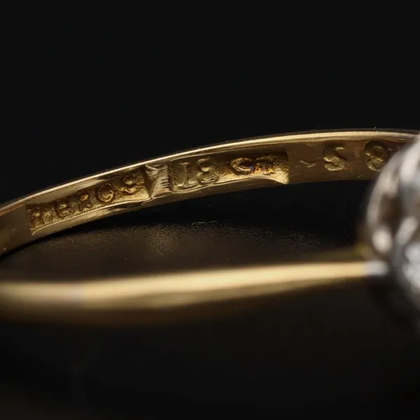 18ct Gold Diamond Cluster Ring