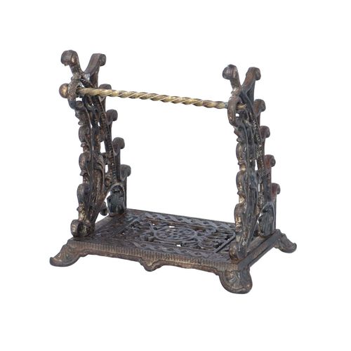 Victorian Pen Stand image-4