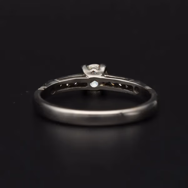 18ct Gold Diamond Ring. Birmingham 1973