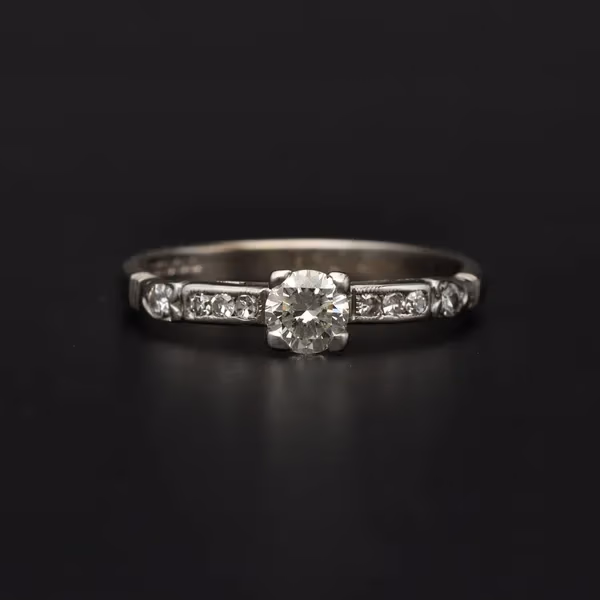 18ct Gold Diamond Ring. Birmingham 1973