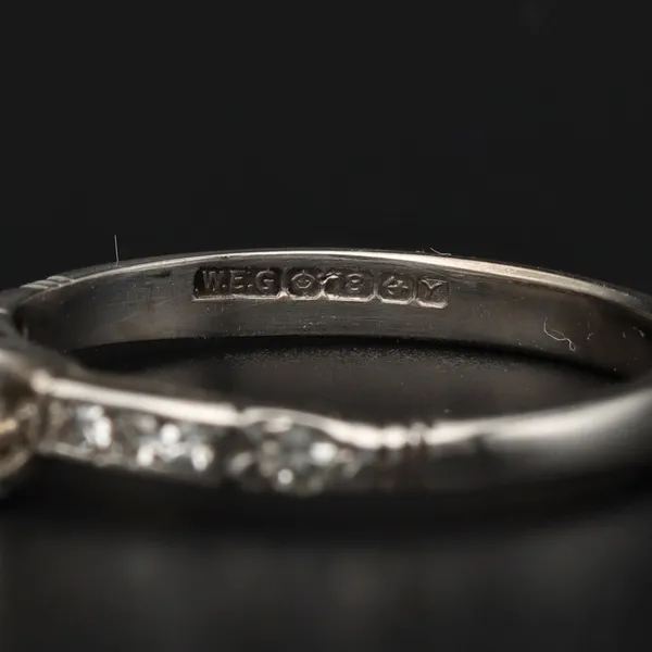 18ct Gold Diamond Ring. Birmingham 1973