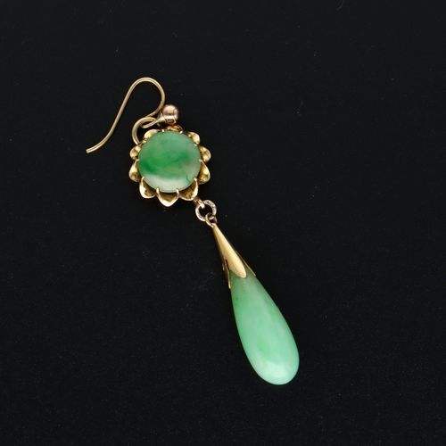 Early 20th Century 14k Gold Jade Drop Earrings image-3