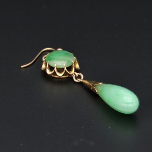 Early 20th Century 14k Gold Jade Drop Earrings image-2