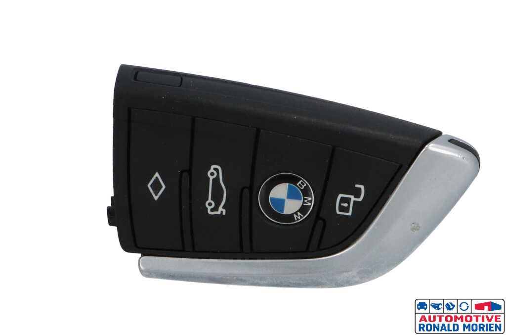 Gebruikte Sleutel BMW 3 serie Touring (G21) 320i 2.0 TwinPower Turbo 16V Prijs € 49,00 Margeregeling aangeboden door Automaterialen Ronald Morien B.V.