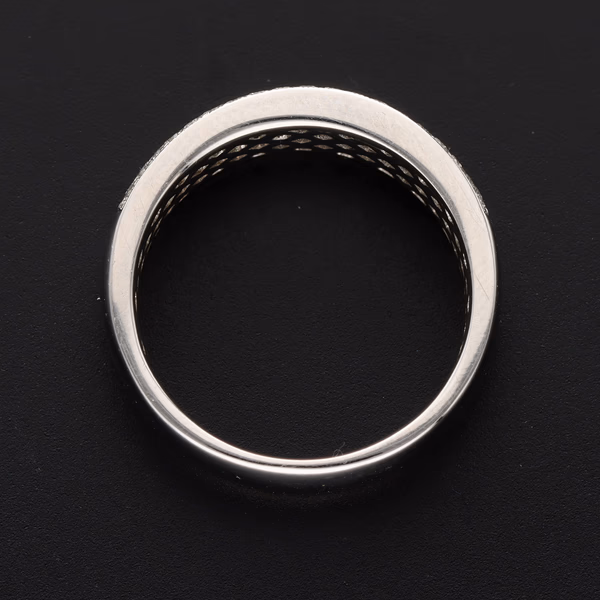 18ct White Gold & Diamond Cluster Ring