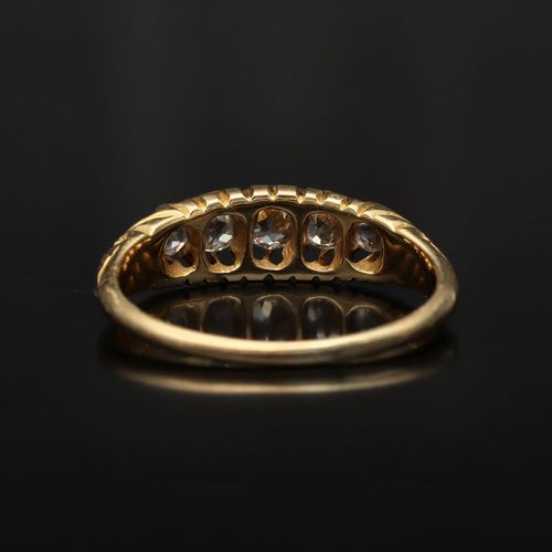 Antique 18ct Gold Five Stone Diamond Ring image-5