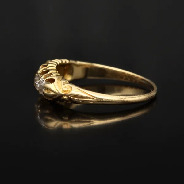 Antique 18ct Gold Five Stone Diamond Ring