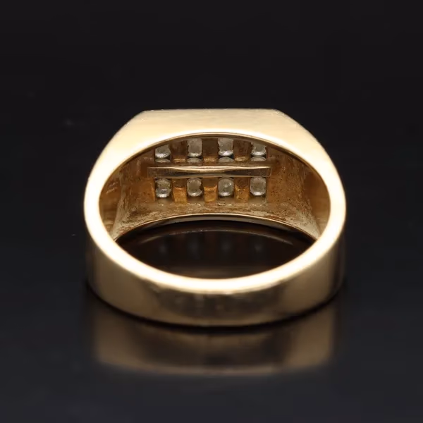 Gents 9ct Yellow Gold Diamond Ring