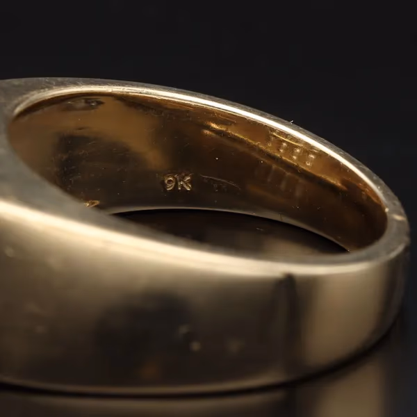 Gents 9ct Yellow Gold Diamond Ring