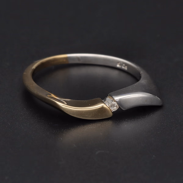 9ct Gold Diamond Ring