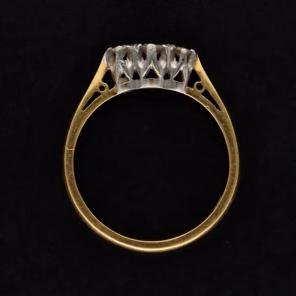 18ct Gold Diamond Ring