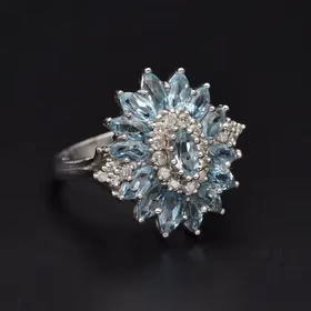 18ct White Gold Aqua and Diamond Ring
