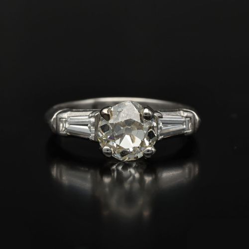 Art Deco Platinum and Diamond Ring image-2