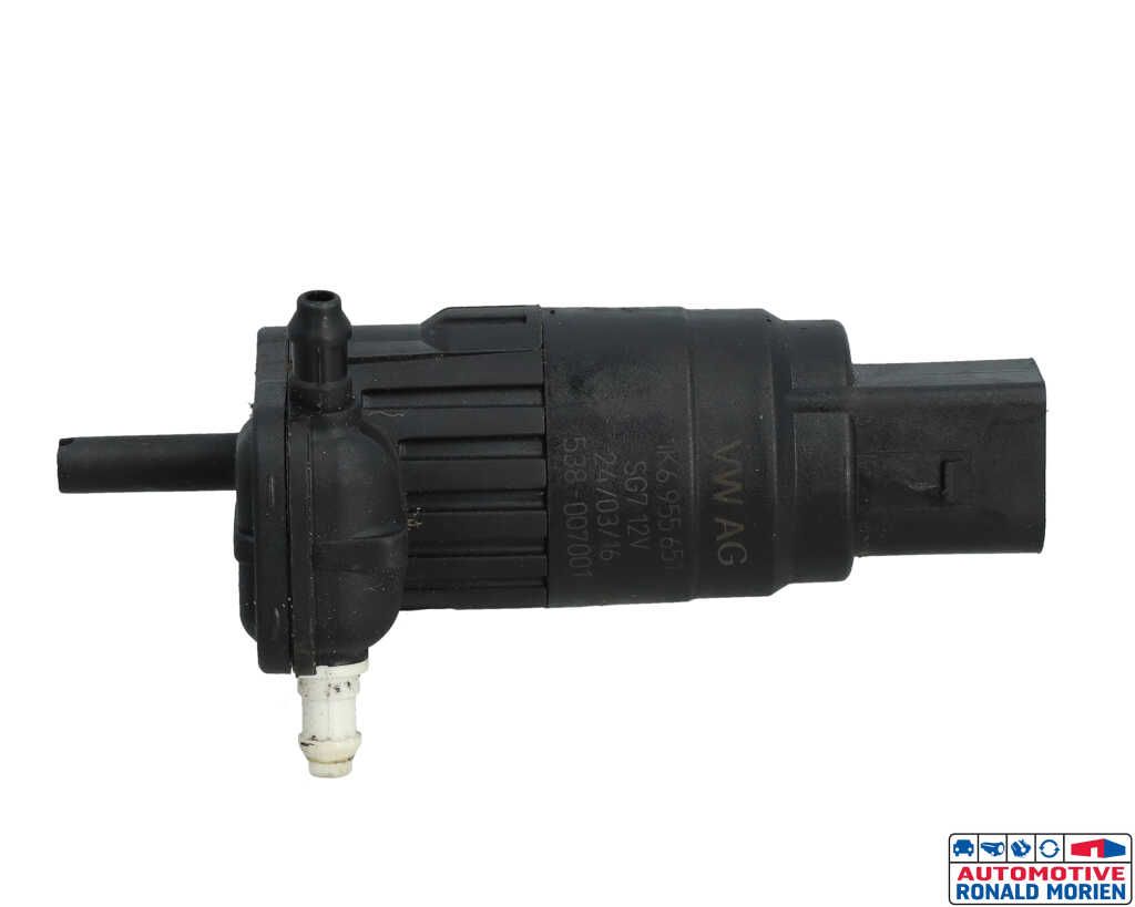 Used Windscreen washer pump Volkswagen Polo V (6R) 1.0 12V BlueMotion Technology Price € 10,00 Margin scheme offered by Automaterialen Ronald Morien B.V.
